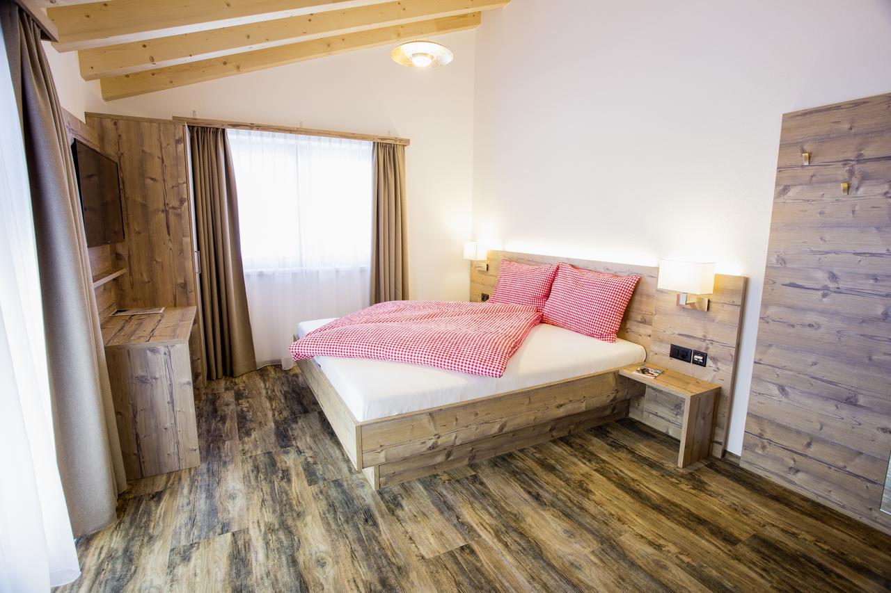 Hotel Piz Ot Samnaun Esterno foto